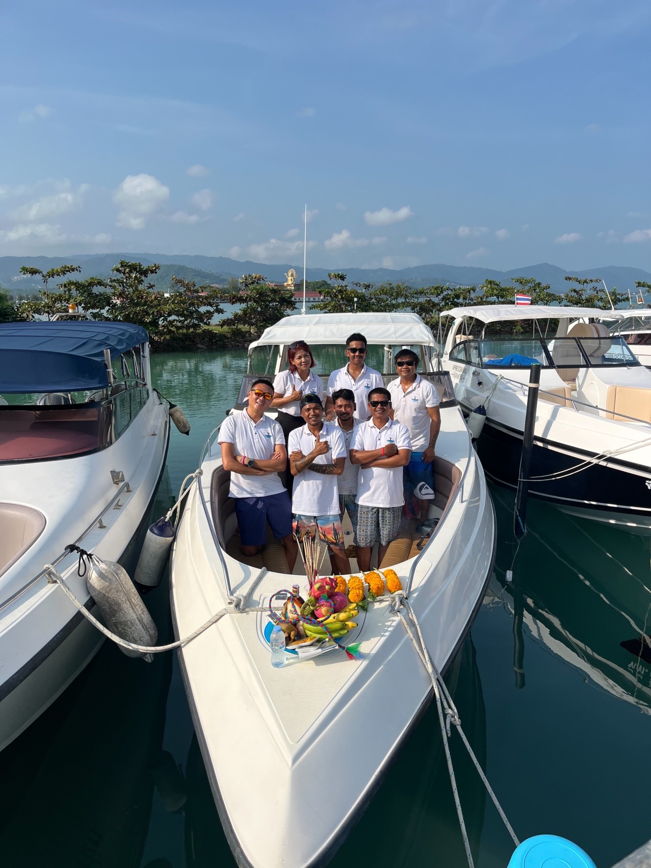 AngThong Marine Park Boat Charter Private Tour with Sapphire Ocean Samui